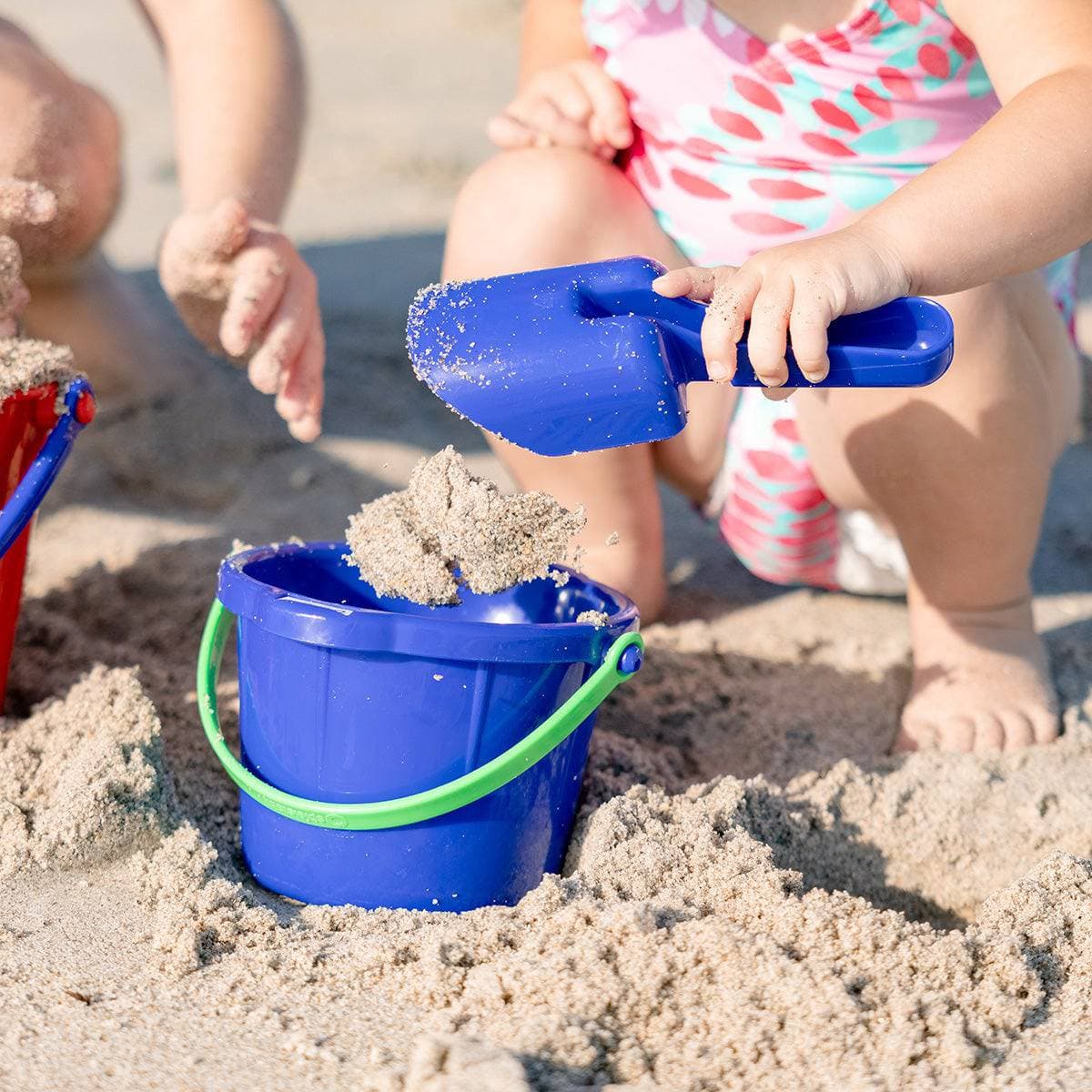 1.5 Liter Pail for Sand & Snow (assorted colors)
